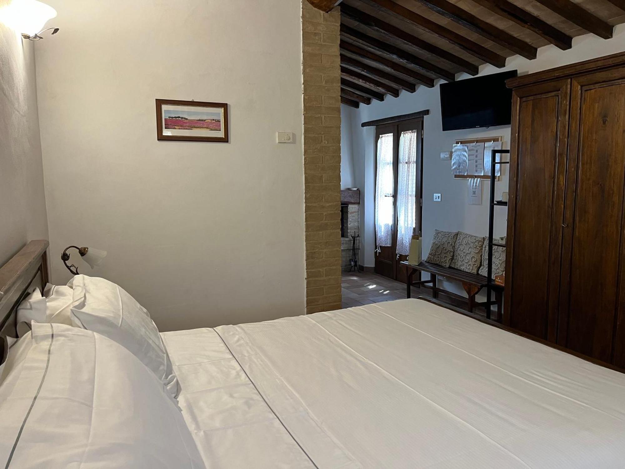 Agriturismo Le Querciole In Val D'Orcia Баньо-Виньони Номер фото