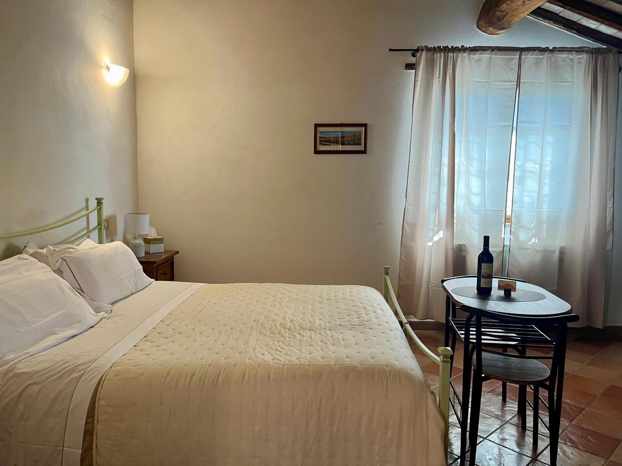 Agriturismo Le Querciole In Val D'Orcia Баньо-Виньони Номер фото